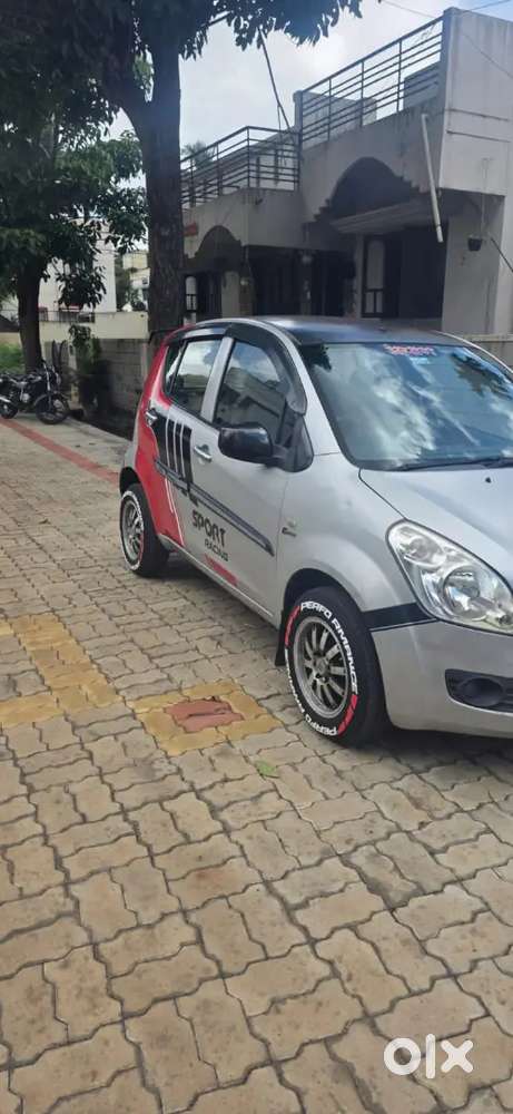 Maruti Ritz Lxi 2011