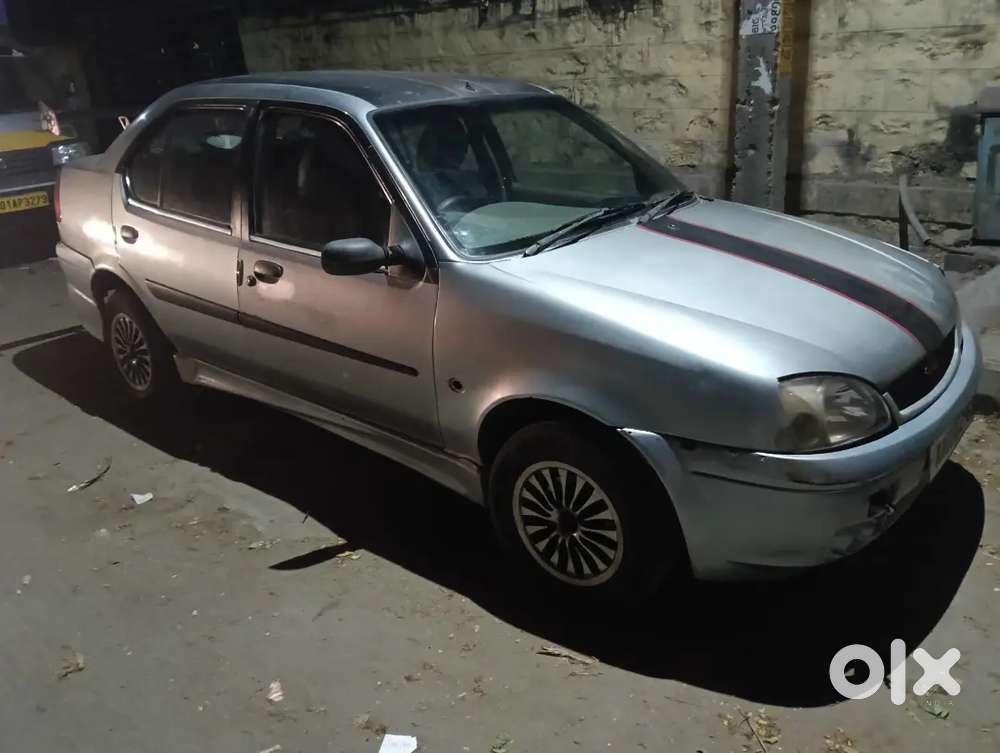Ford Ikon 2004 Petrol 70000 Km Driven