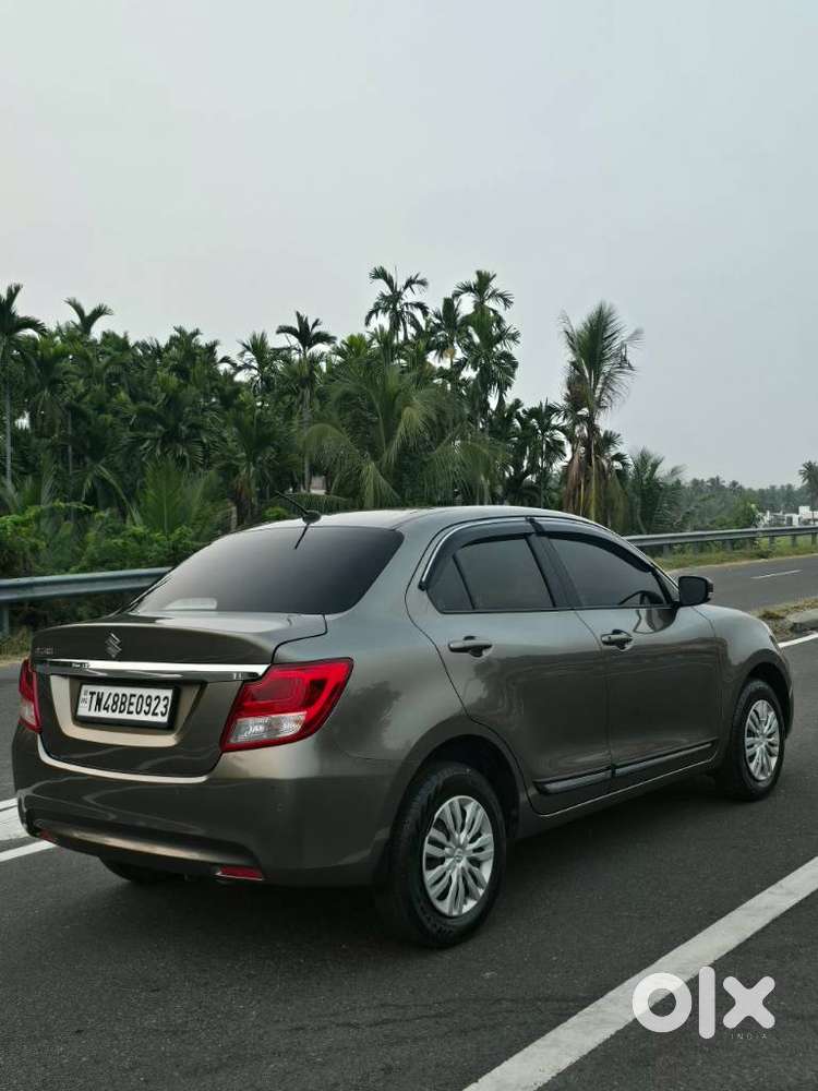 Maruti Suzuki Dzire Vxi Ags, 2022, Petrol