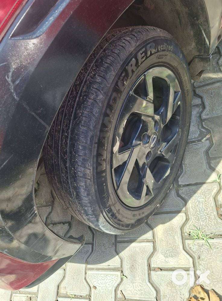 Nissan Magnite 1.0 Xv Premium Dual Tone, 2021, Petrol