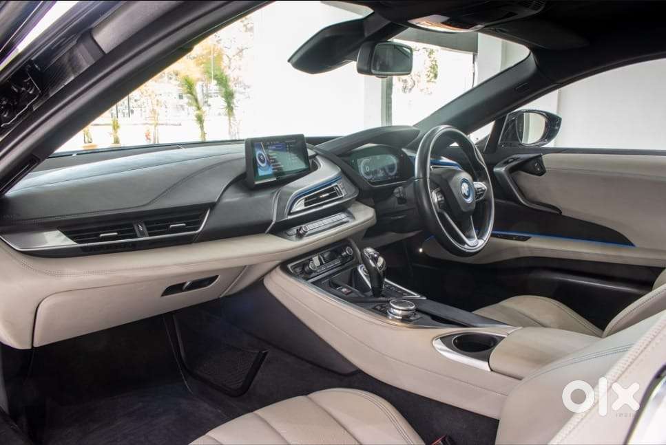 Bmw I8 Plug-in Hybrid  Sophisto Black  Well-maintained