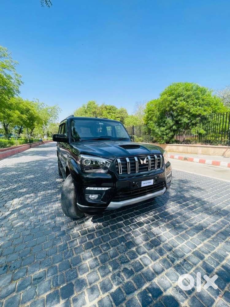Mahindra Scorpio Classic 2023 Diesel 52000 Km Driven