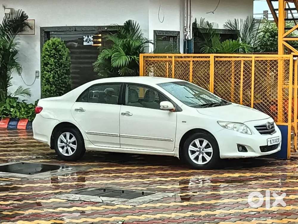 Toyota Corolla Altis 2010