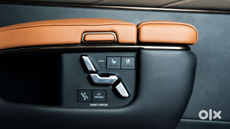 Toyota Vellfire Vip – Executive Lounge, 2025, Petrol