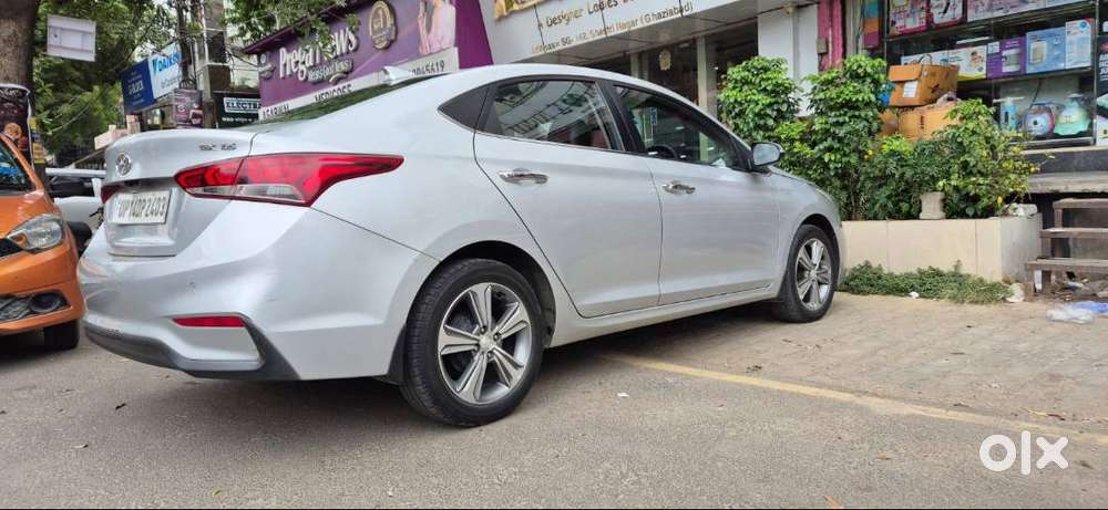 Hyundai Verna Top Model Manual Petrol Sxo Silver