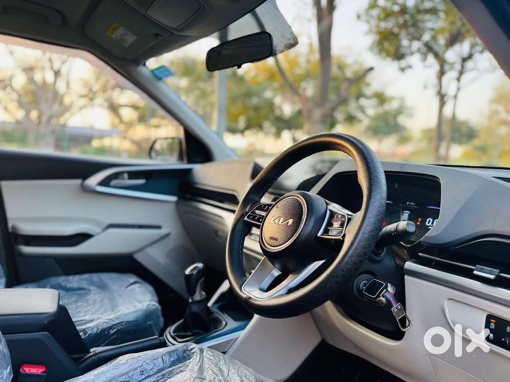 Kia Carens 1.5 Premium 7 Str, 2025, Petrol