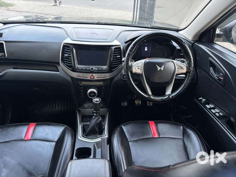Mahindra Xuv300 W8, 2023, Petrol
