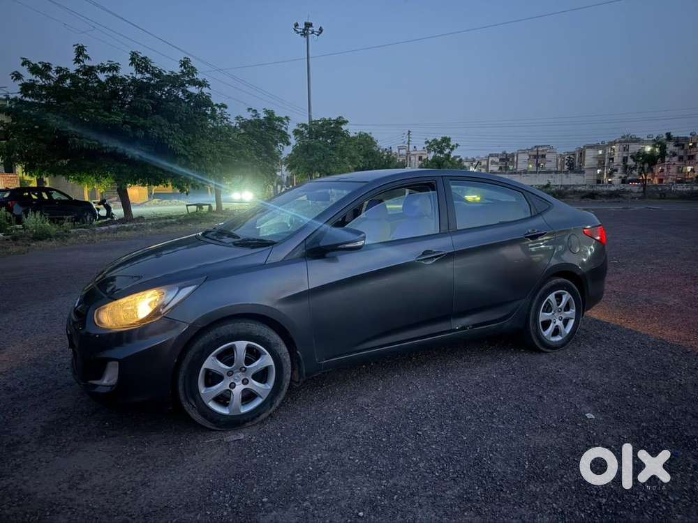 Hyundai Verna 2012