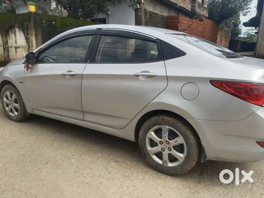 Hyundai Verna 2011