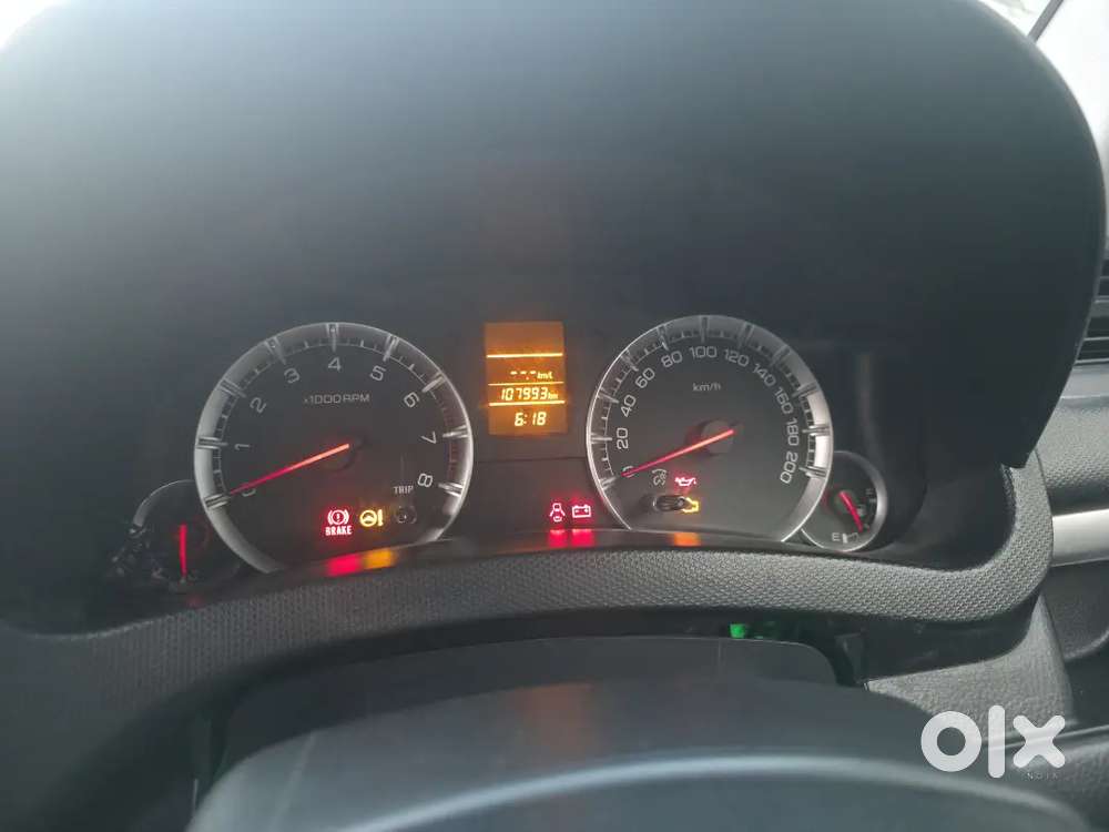 Swift 2013 Vxi White