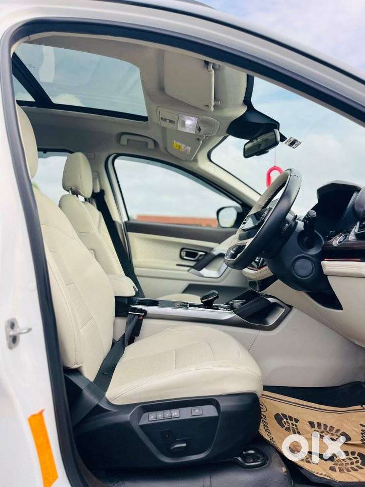 Tata Safari Accomplished Dual Tone At, 2023, Diesel
