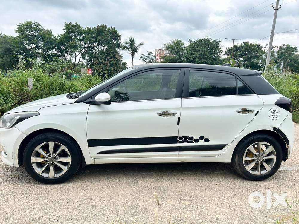 Less Driven Well Maintained Hyundai Elite I20 2015 Petrol 103000 Km