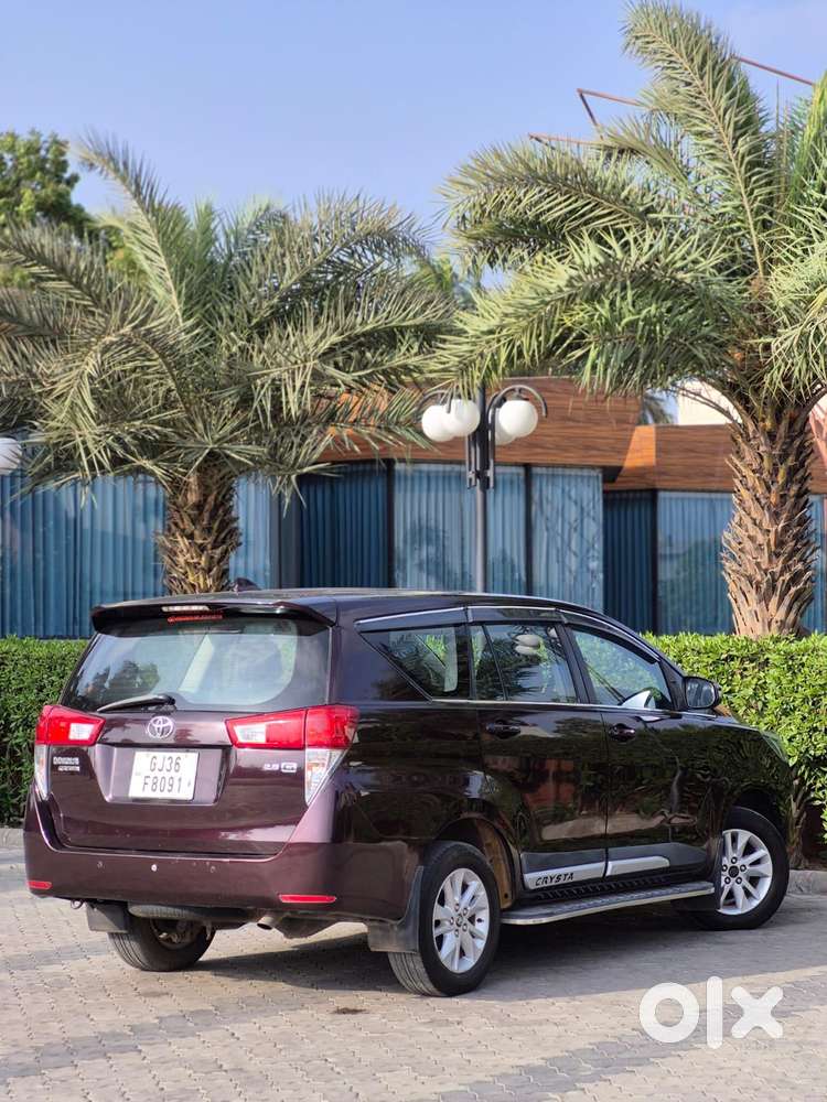 Toyota Innova Crysta 2.8 Gx At 8 Seater, 2017, Diesel