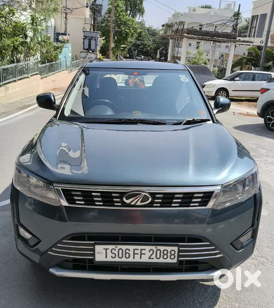 Mahindra Xuv300 W6 Diesel 38000 Kms Non Accident Showroom Service
