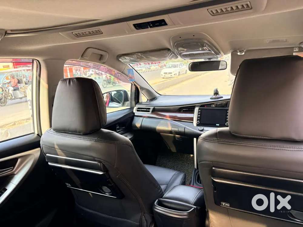 Toyota Innova Crysta 2022 Petrol Well Maintained