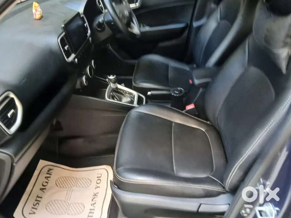 Hyundai Venue 2019 Petrol 35000 Km Driven