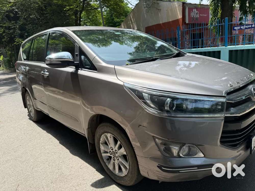 Toyota Innova Crysta 2.8 Zx At 7 Seater, 2016, Diesel