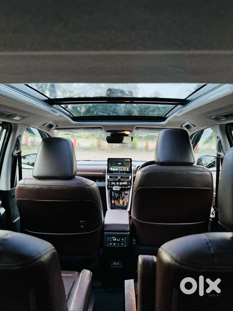 Toyota Innova Hycross 2.0 Zx (o) Hybrid 7 Str, 2024, Petrol