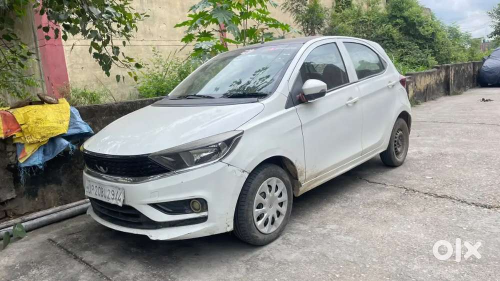 Tata Tiago Petrol Xt