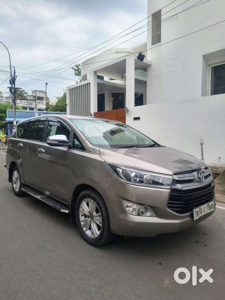 Toyota Innova Crysta 2.8z Automatic, 2016, Diesel