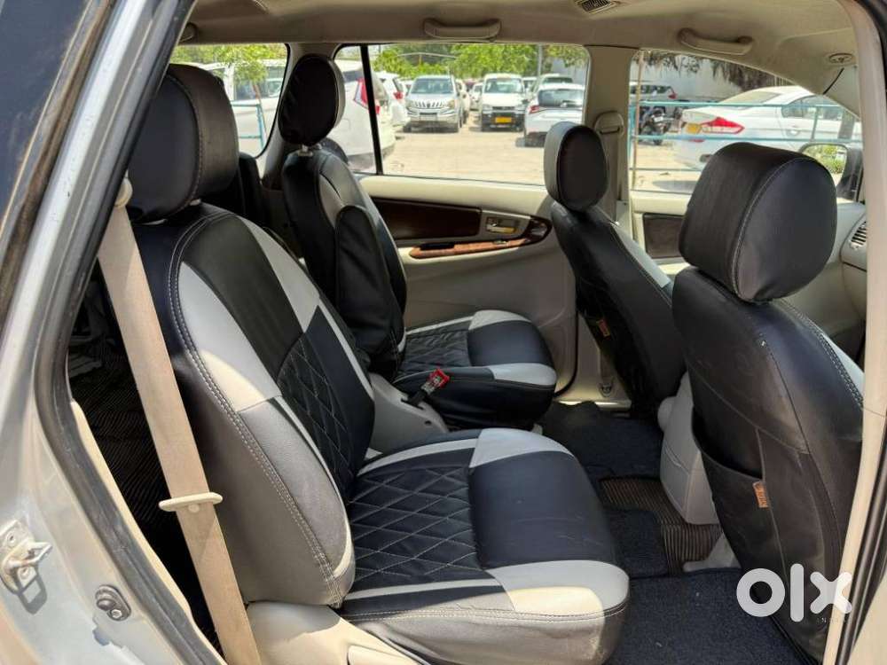 Toyota Innova 2.5 V 7 Str, 2012, Diesel