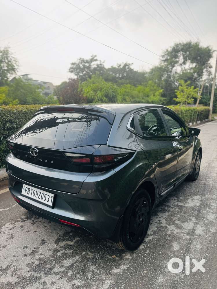 Tata Altroz 1.2 Xm Plus, 2022, Petrol