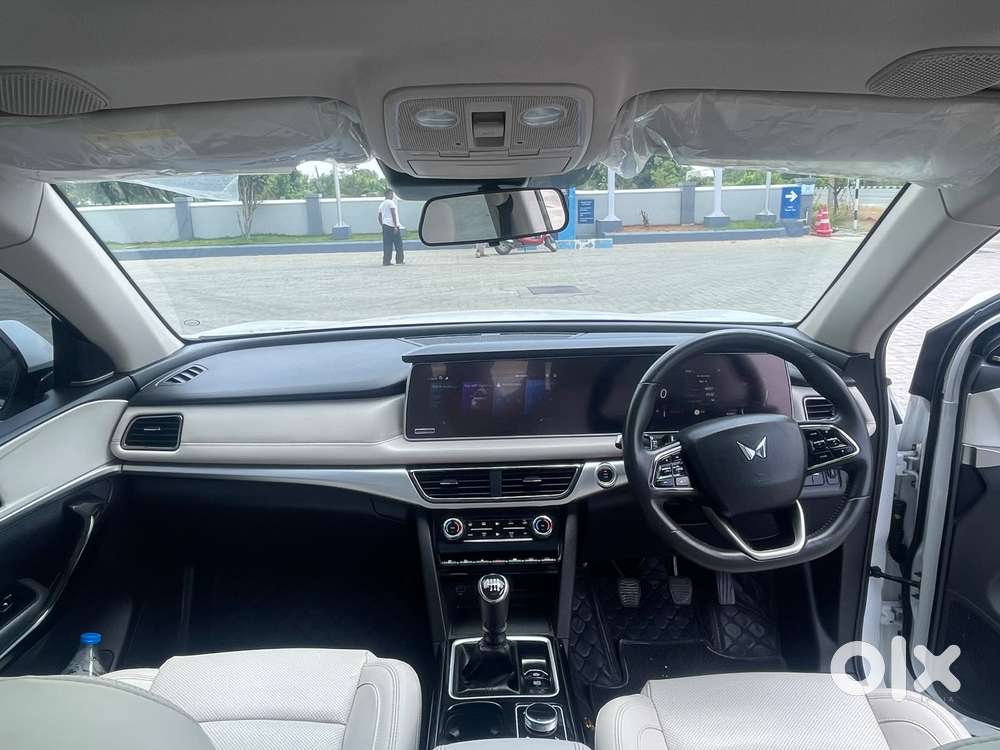 Mahindra Xuv700 2.2 Ax 7 Diesel Mt Luxury Pack Str, 2024, Diesel