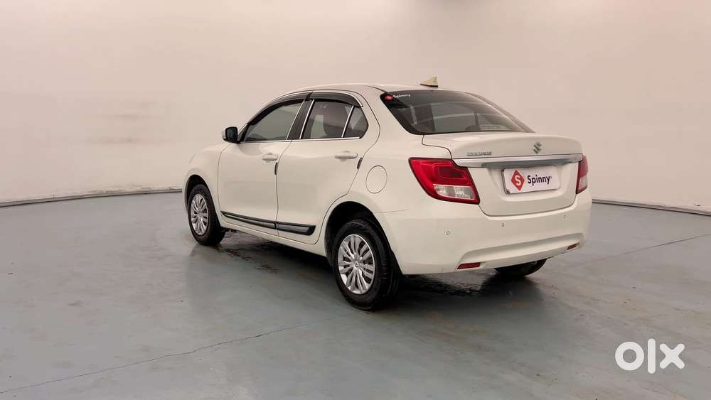 Maruti Suzuki Dzire Vxi Ags, 2022, Petrol