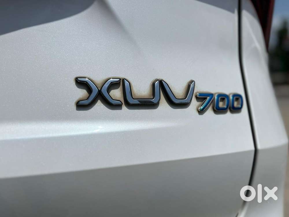 Mahindra Xuv700 2.0 Mx Petrol Mt 5 Str, 2022, Petrol