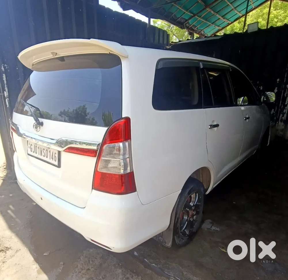 Toyota Innova Hycross 2011 Diesel Good Condition