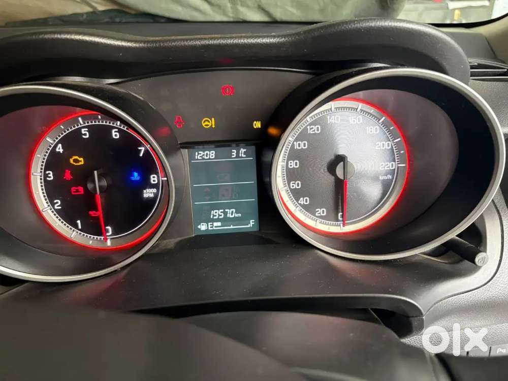 Maruti Suzuki Swift 2018 Petrol 19500 Km Driven