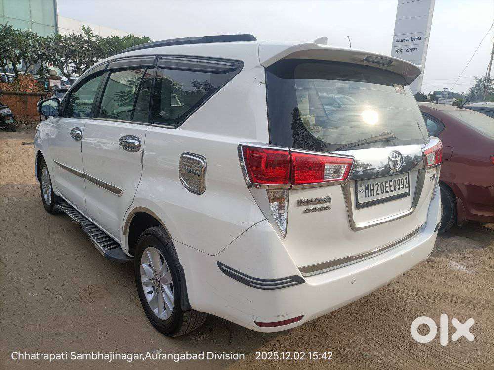 Toyota Innova Crysta 2.4 V, 2016, Diesel