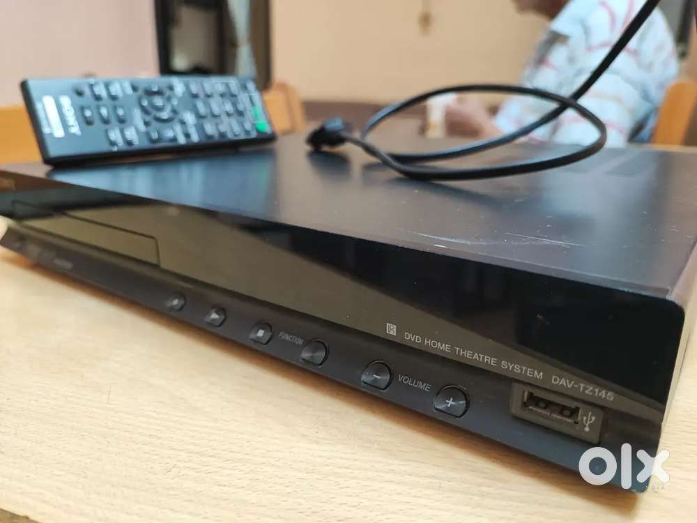 Sony DVD Home Theatre (Model DAV TZ145 TVs, Video Audio