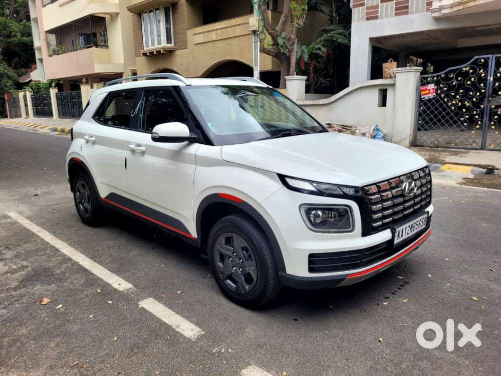 Hyundai Venue 1.2 S (o), 2023, Petrol