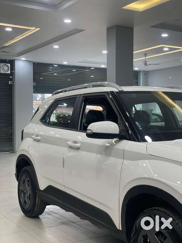 Hyundai Venue S (o) 1.2 Petrol Knight Edition, 2025, Petrol