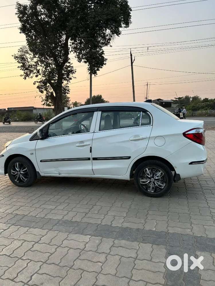 Honda Amaze 2017 Cng & Hybrids Well Maintained