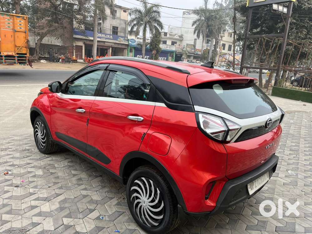 Tata Nexon 1.5 Revotorq Xm (s), 2020, Petrol