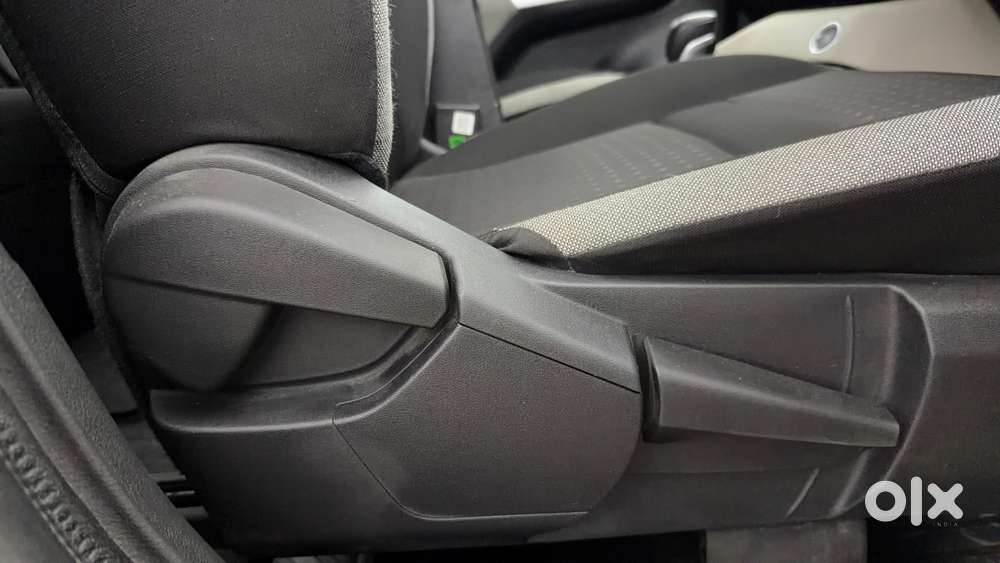 Nissan Magnite 1.0 Xv Premium Turbo Cvt, 2023, Petrol
