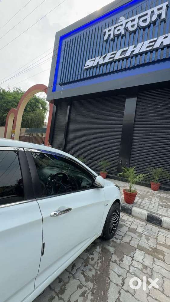 Well Maintained Car Scratchless Condition