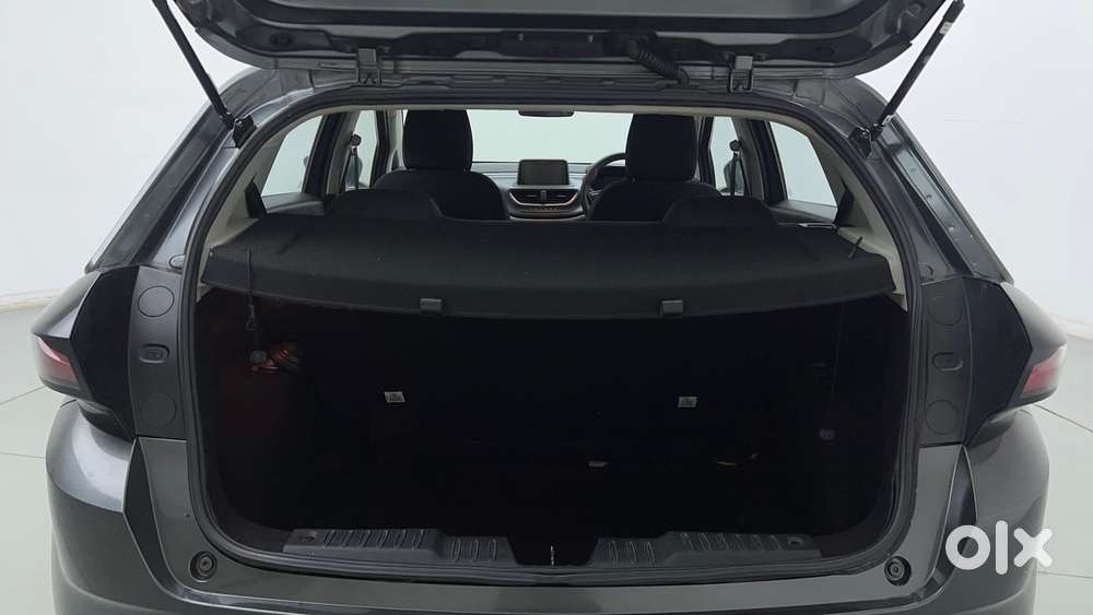 Tata Altroz 1.2 Xt, 2022, Petrol