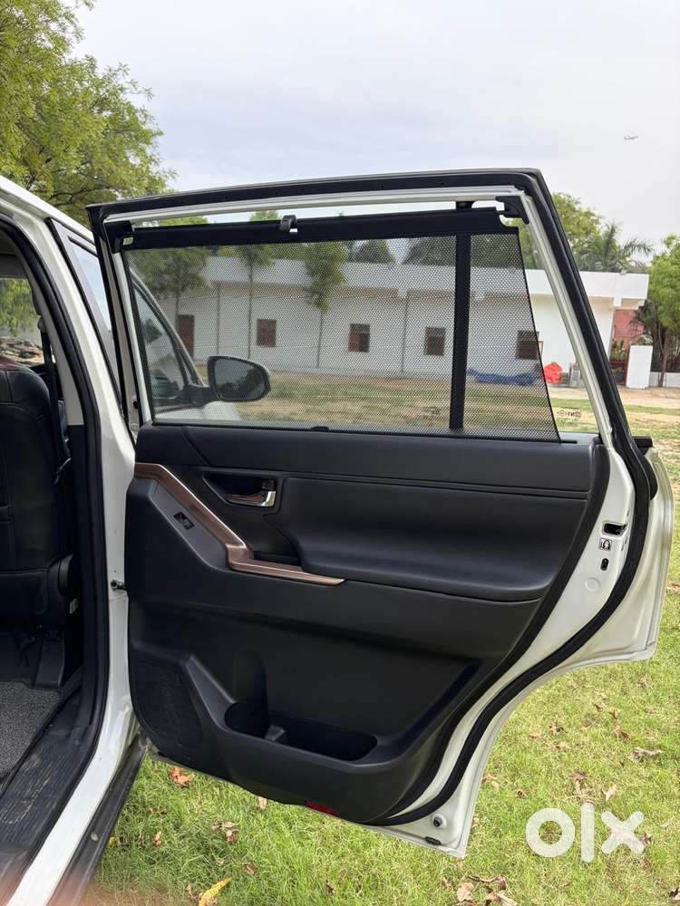 Maruti Suzuki Invicto Zeta Plus 7str, 2023, Petrol