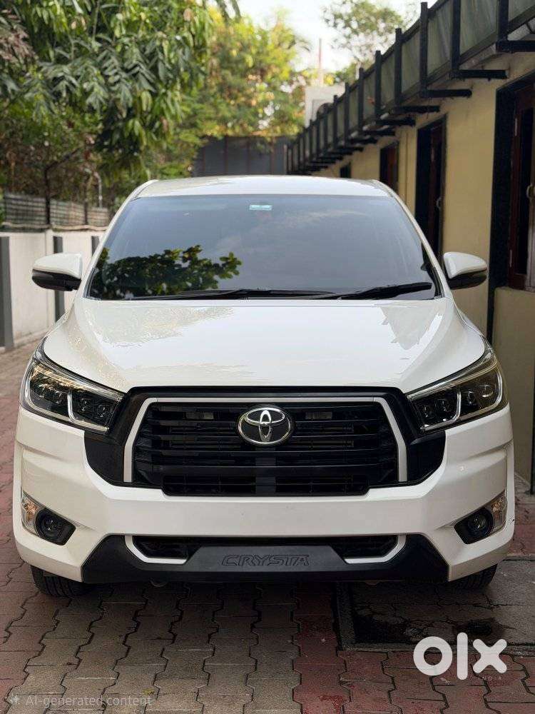 Toyota Innova Crysta 2.4 G Plus Mt 7 Str, 2025, Diesel