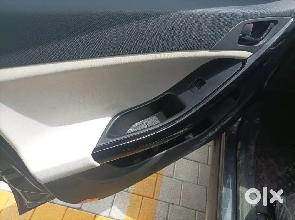 Tata Nexon 2025 Variant Petrol + Cng Pure S