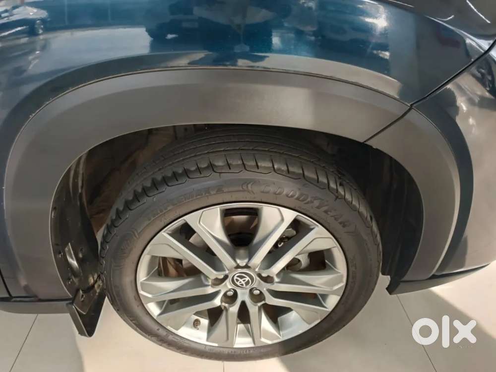 Toyota Innova Hycross 2.0 Zx (o) Hybrid 7 Str, 2024, Petrol