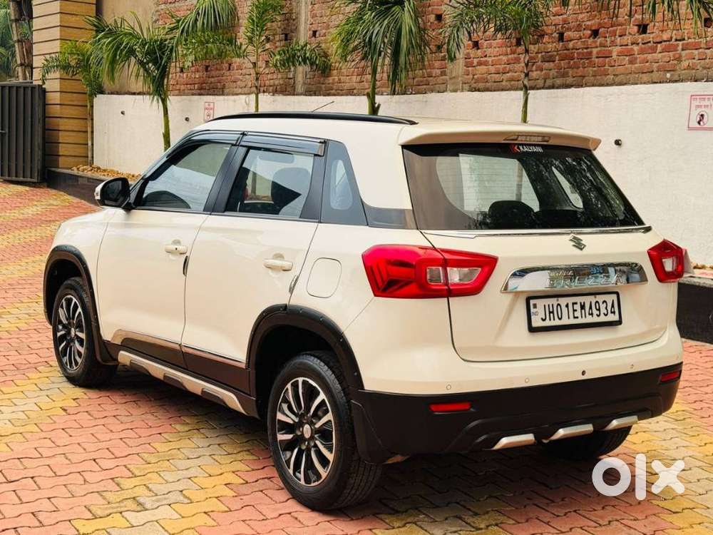 Maruti Suzuki Brezza 1.5 Zxi Plus At Smart Hybrid, 2021, Petrol