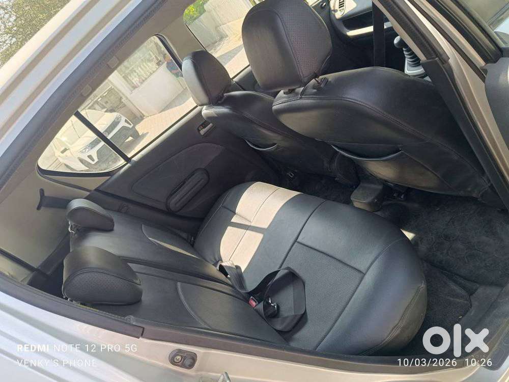 Maruti Suzuki Ritz Vxi, 2011, Petrol