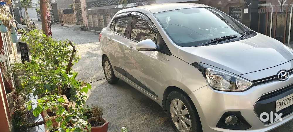 Xcent Sx 2016 Model, Rear Camera, Defogger. Well Maintained