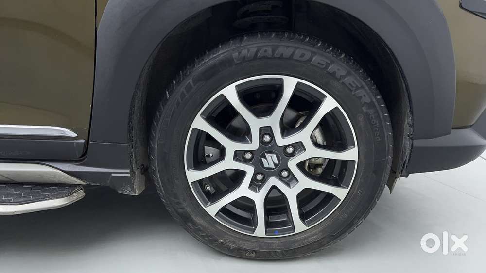 Maruti Suzuki Xl6 1.5 Alpha Plus At, 2022, Petrol