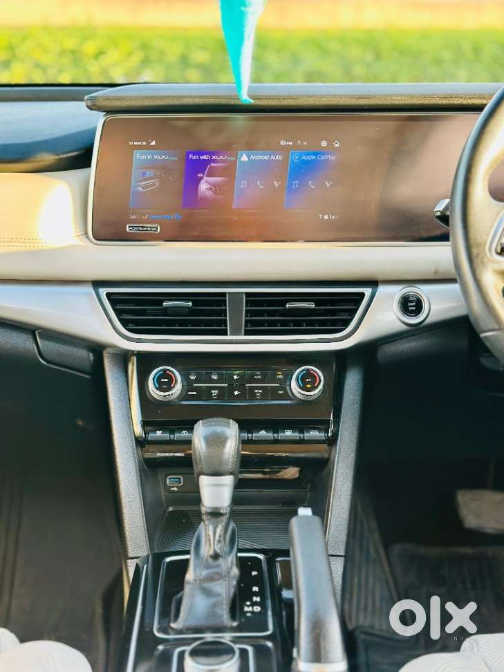 Mahindra Xuv700 2.2 Ax 7 Diesel At Str, 2023, Diesel