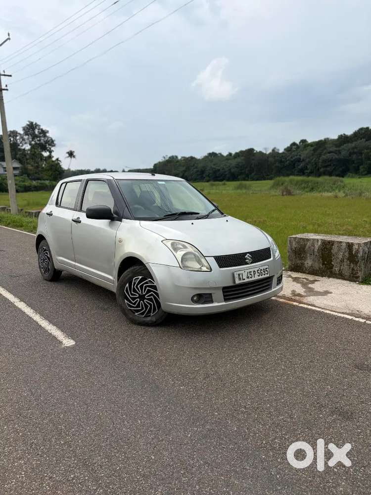 Maruti Suzuki Swift 2006 Petrol 68000 Km Driven